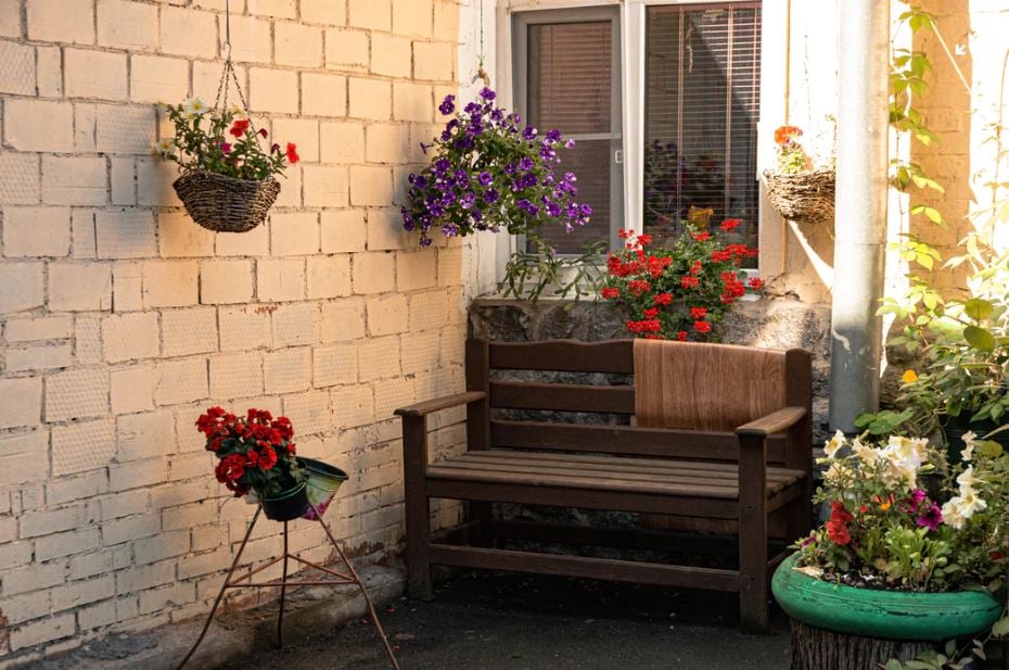 flowers-in-home-garden