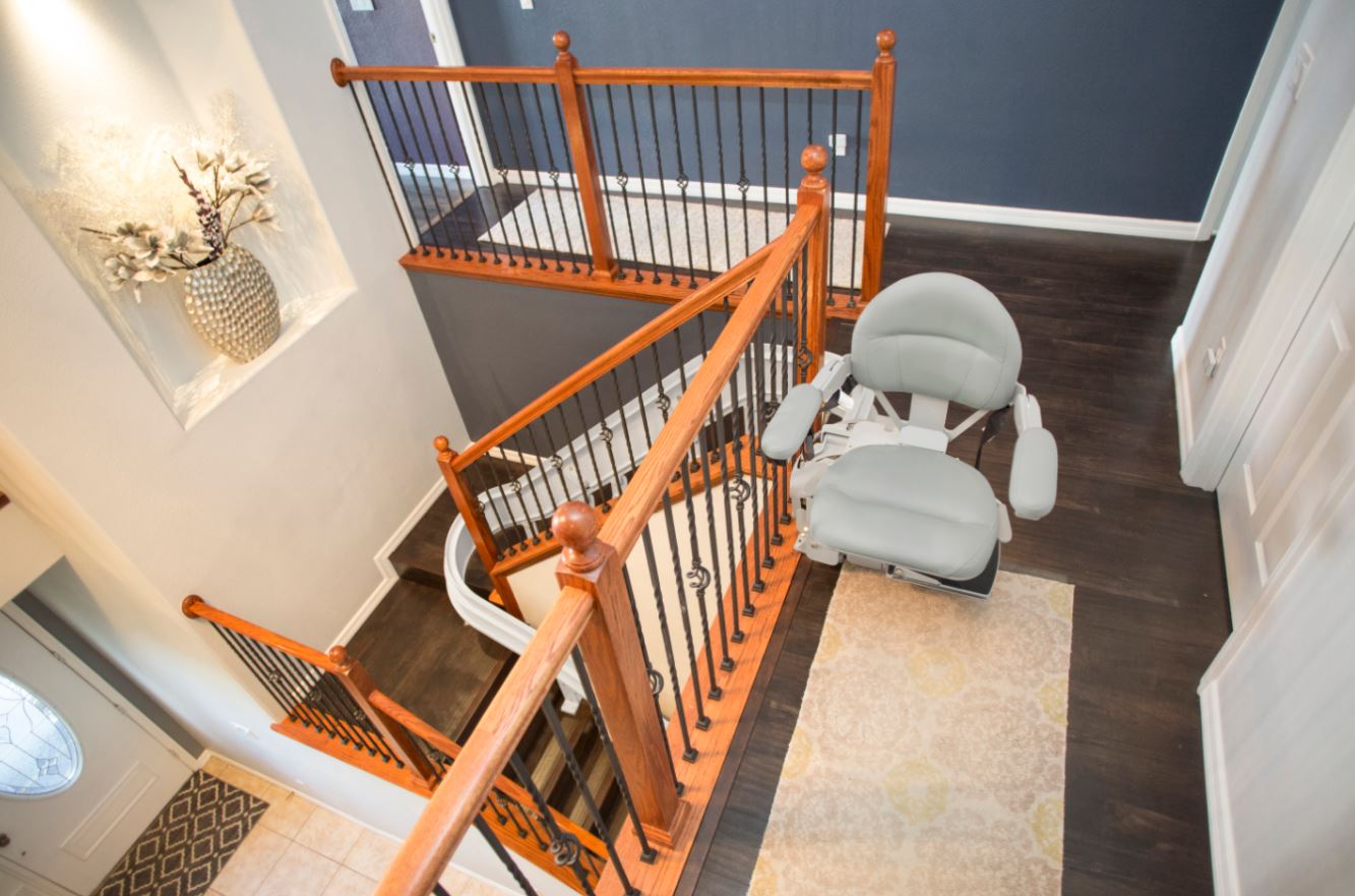 curved stairlifts for homes in Glenview, IL