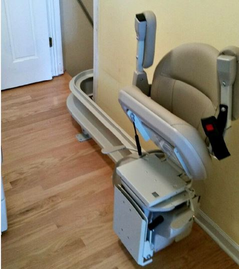 power-folding-footrest-upgrade-option-for-stairlift