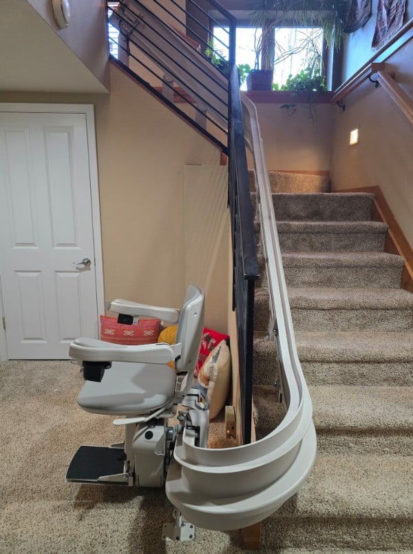 180-degree rail park upgrade option for curved stair lift from Lifeway Mobility