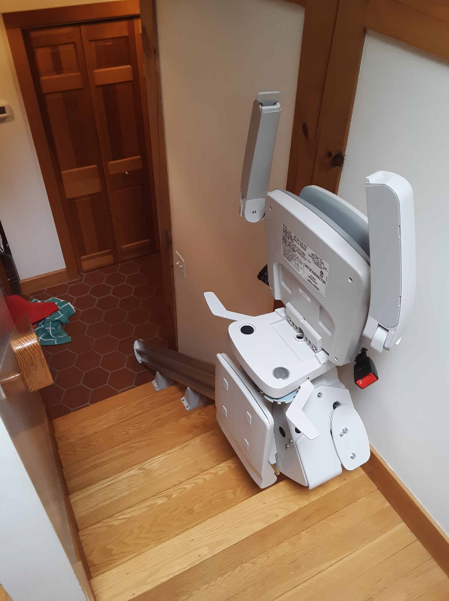 Bruno Elan straight stair lift on 1st level staircase