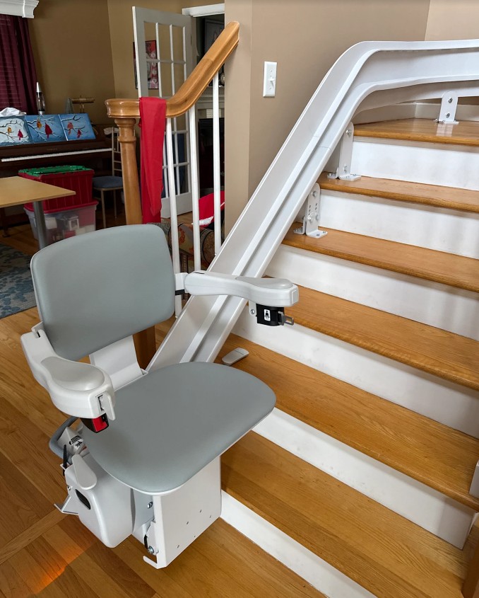 curved stair lift from Lifeway Mobility