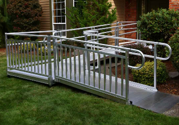 aluminum wheelchair ramp with vertical picket handrails