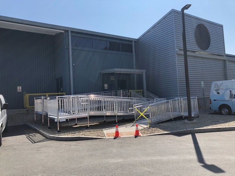 commercial aluminum wheelchair ramp installed by Lifeway Mobility at university in Connecticut