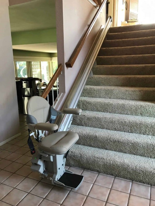 Bruno-Elite-stairlift-with-harness-installed-in-Los-Angeles-by-Lifeway-Mobility.JPG