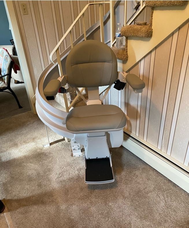 Bruno curved stairlift in Hartford City Indiana installed by Lifeway Mobility