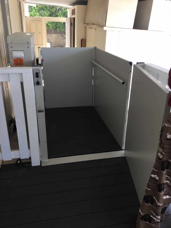 Bruno-wheelchair-lift-at-deck-landing-installed-in-San-Jose-CA-by-Lifeway-Mobility.JPG