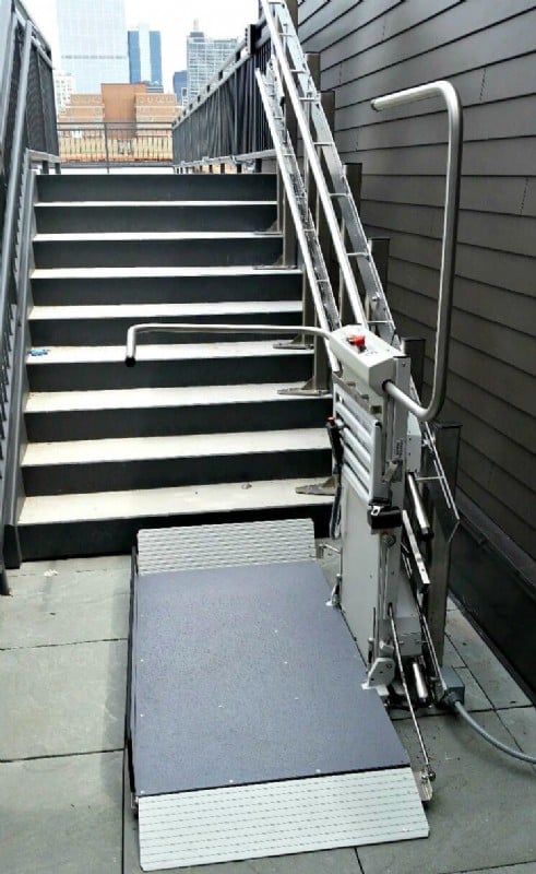 Savaria-Delta-Commercial-Inclined-Platform-Lift-installed-in-Chicago.jpg