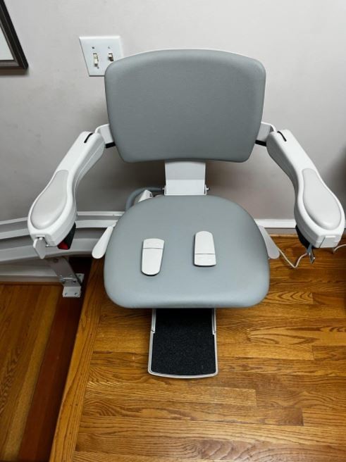 New-curved-Bruno-stairlift-installed-in-Wilmington-DE-by-Lifeway-Mobility.JPG