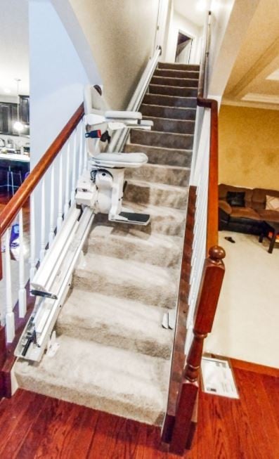 Stairlift-with-power-folding-rail-in-Dayton-Ohio-by-Lifeway-Mobility.JPG