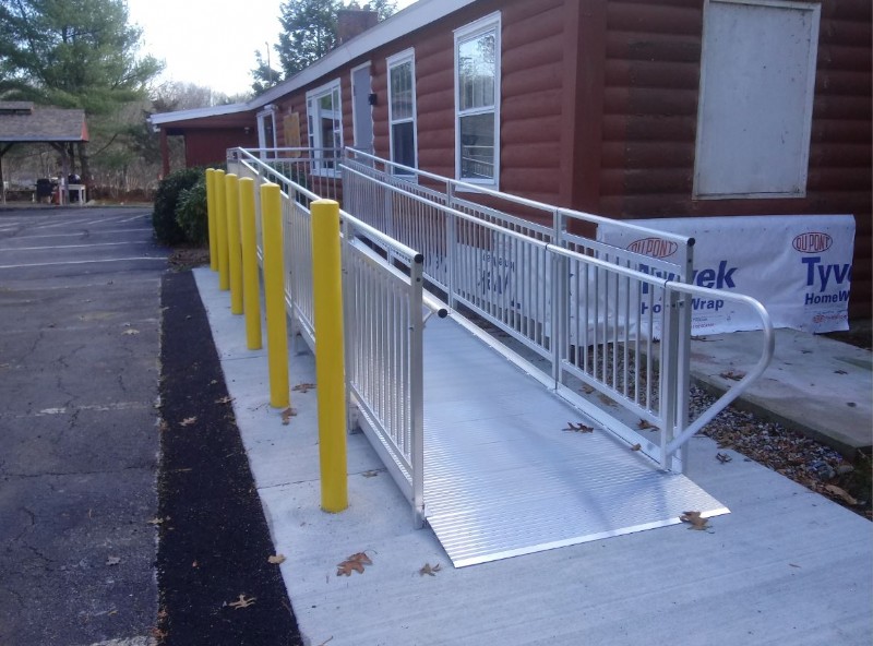 aluminum-ADA-compliant-wheelchair-ramp-in-Connecticut-installed-by-Lifeway-Mobility.jpg