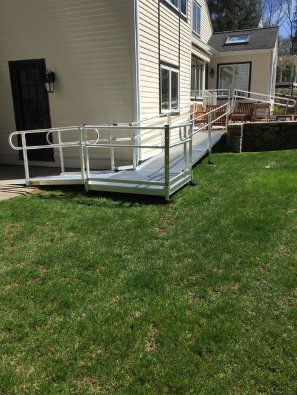 aluminum-modular-ramp-installed-in-Wayland-Massachusetts.jpg