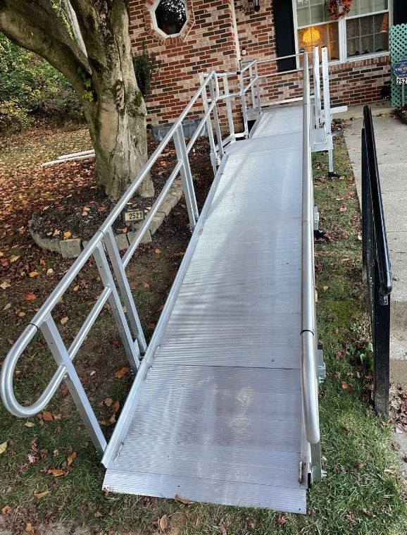 aluminum-wheelchair-ramp-installed-by-Lifeway-Mobility-Philadelphia.JPG
