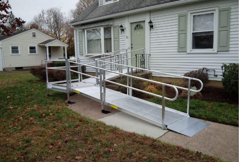 aluminum-wheelchair-ramp-installed-by-Lifeway-Mobility-in-Westfield-Massachusetts.JPG
