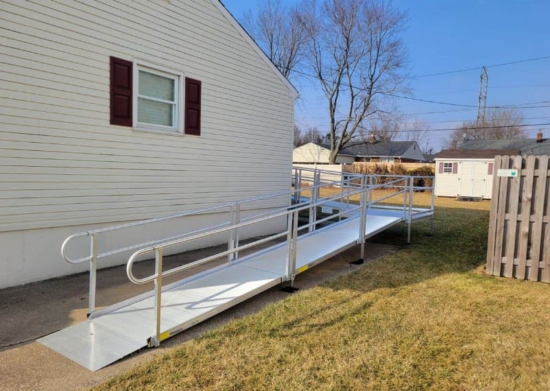 aluminum-wheelchair-ramp-installed-in-Newark-DE-by-Lifeway-Mobility_1.jpg