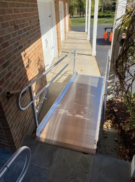 aluminum-wheelchair-ramp-with-handrails-in-Lake-Forest-IL.JPG