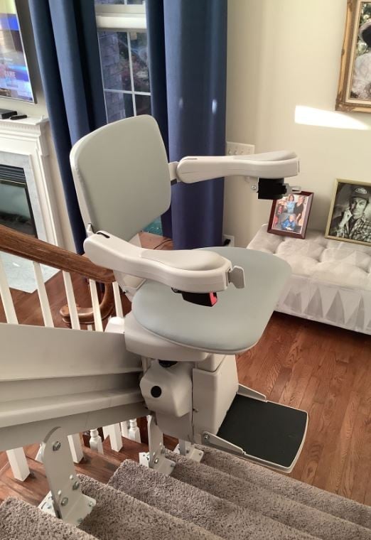 brand-new-Bruno-elite-curved-stairlift-installed-by-Lifeway-Mobility-Baltimore.JPG