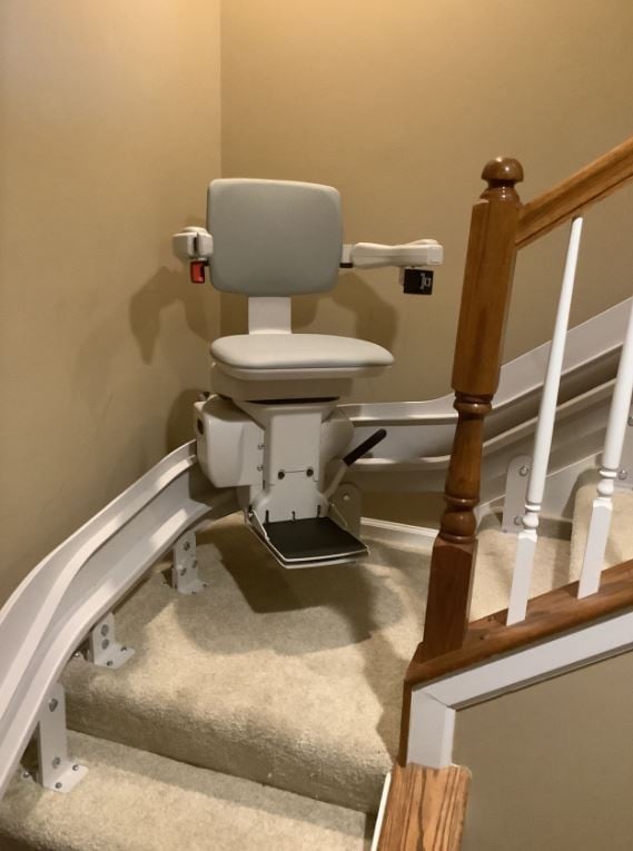 curved-stairlift-Gambrills-MD-from-Lifeway-Mobility.JPG