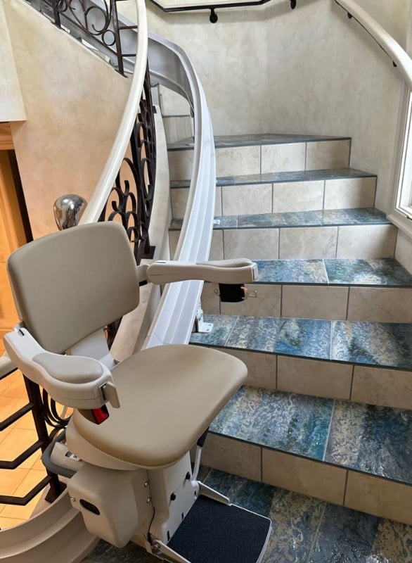 curved stairlift LaJolla CA Lifeway Mobility