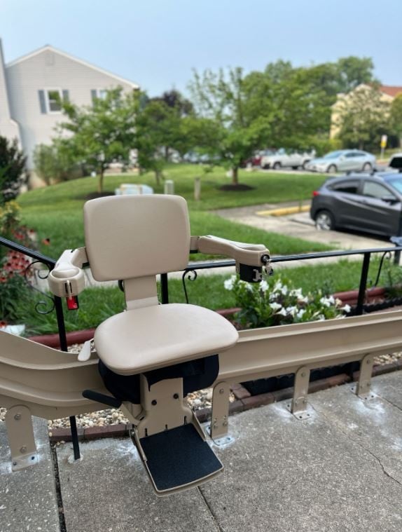 custom-outdoor-stairlift-in-Maryland-from-Lifeway-Mobility.JPG