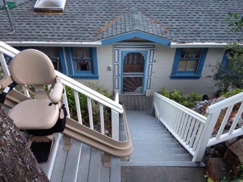 outdoor-Elite-curved-stairlift-installed-in-San-Jose-CA.jpg