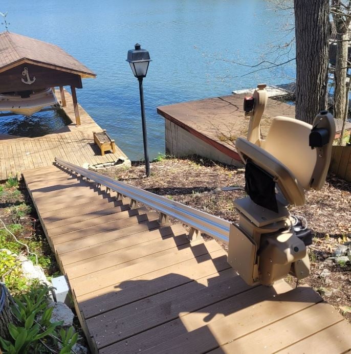 outdoor stairlift from Lifeway Mobility for access to boat on lake in Indianapolis 