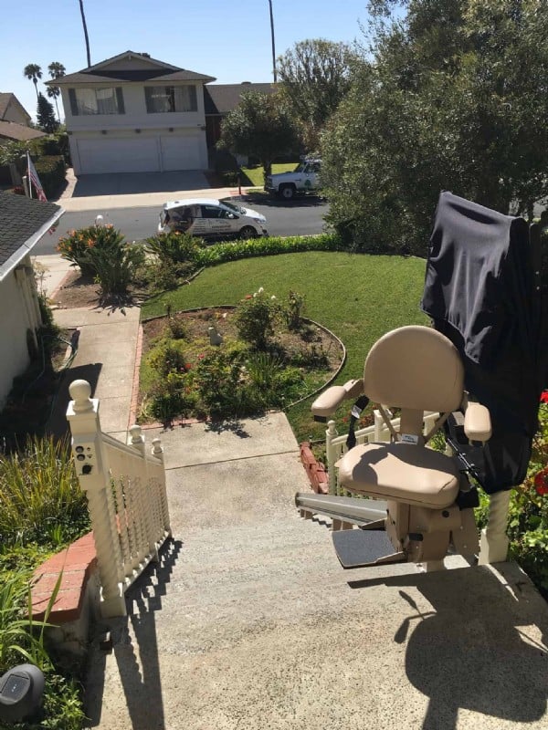 outdoor-stairlift-with-chair-cover-in-Long-Beach-CA.JPG