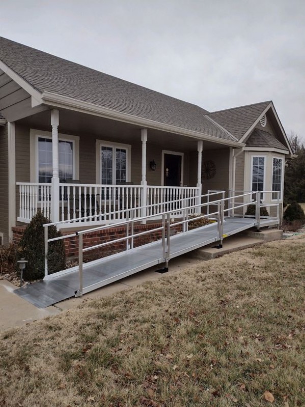 wheelchair-ramp-in-Wichita-Kansas-by-Lifeway-Mobility.JPG