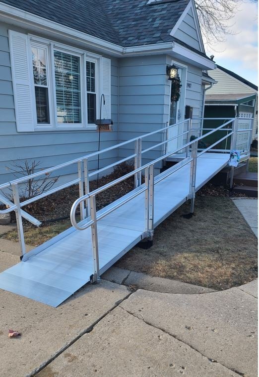 wheelchair-ramp-installed-by-Lifeway-Mobility-in-Austin-MN.JPG