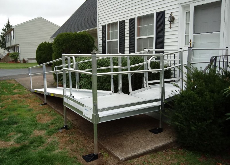 wheelchair-ramp-installed-in-Windsor-Connecticut.JPG