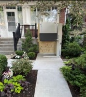 Vertical-platform-lift-installed-at-front-of-home-in-Chicago-IL-by-Lifeway-Mobility.JPG