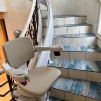 curved-stairlift-LaJolla-CA-Lifeway-Mobility.JPG