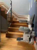 curved-stairlift-at-basement-level-of-home-in-Oakland-CA.JPG