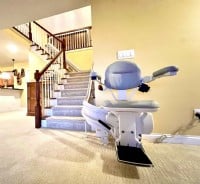 curved-stairlift-in-Thornville-Ohio-installed-by-Lifeway-Mobility.jpg