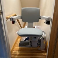 stairlift sweat swiveled at top of stairs in Maryland home installed by Lifeway Mobility