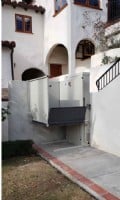 wheelchair-lift-installed-in-Pasadena-CA-by-Lifeway-mobility.JPG