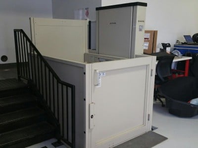 >Commercial Vertical Platform Lifts