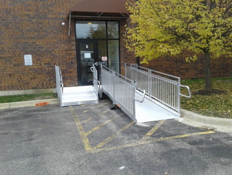 Aluminum wheelchair ramp for office building in Chicago suburb