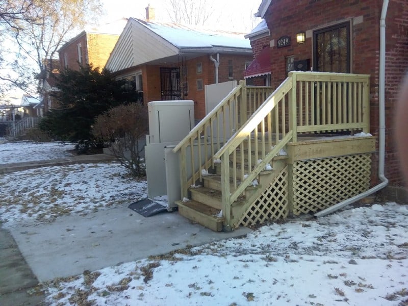 Wheelchair Porch Lift in Chicago