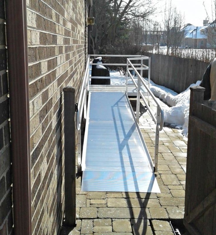 Aluminum modular wheelchair ramp installed in Northbrook, IL