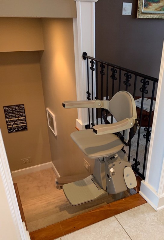 Bruno-Elan-stairlift-installed-in-home-by-Lifeway-Mobility-Indianpolis.jpg