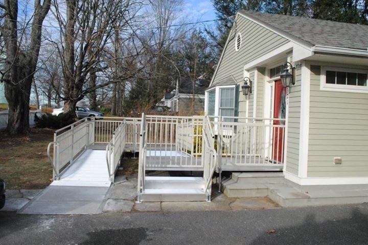 EZ-Access-modular-alumnium-wheelchair-ramp-in-New-England.jpg