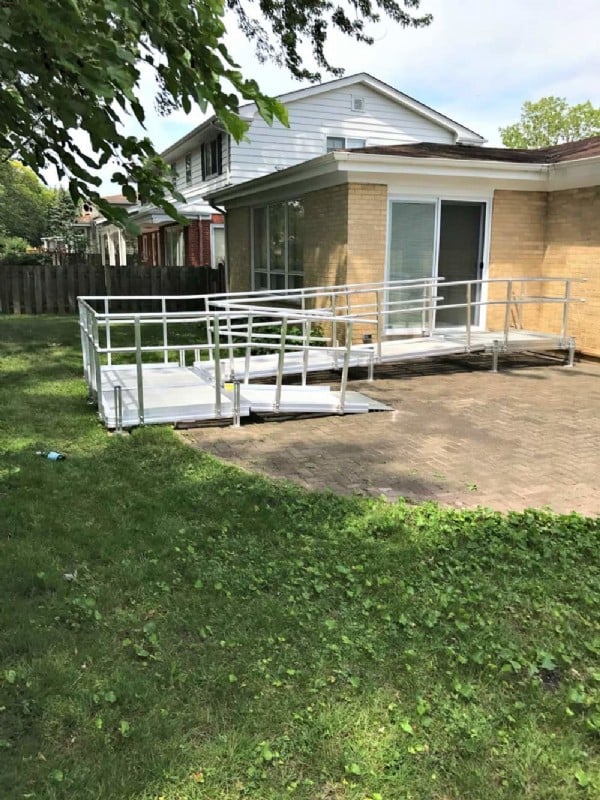 Aluminum wheelchair ramp installed in Park Ridge, IL