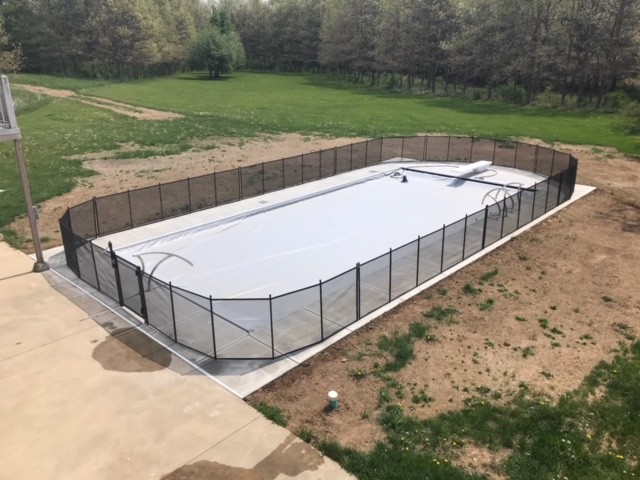 Pool Fence with White Cover2