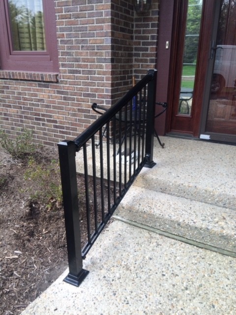 A Single Summit Black Aluminum Handrail