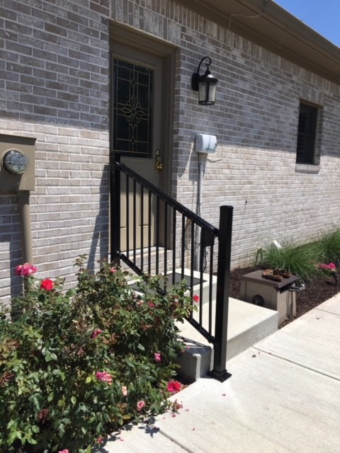 A Single Summit Black Aluminum Handrail