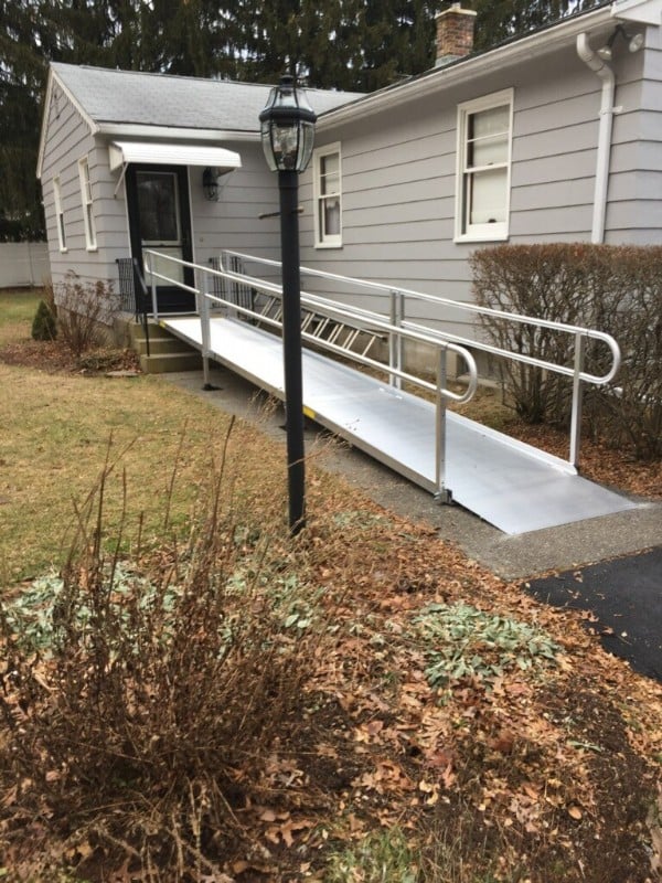 modular-aluminum-ramp-in-Shrewsbury-Massachusetts.jpg