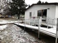 modular-aluminum-ramp-install-in-winter-in-Minneapolis.JPG