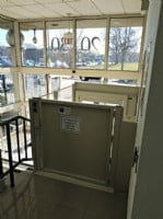 top-landing-gate-of-commercial-lift-in-Jesse-Brown-VA-office-Chicago.JPG