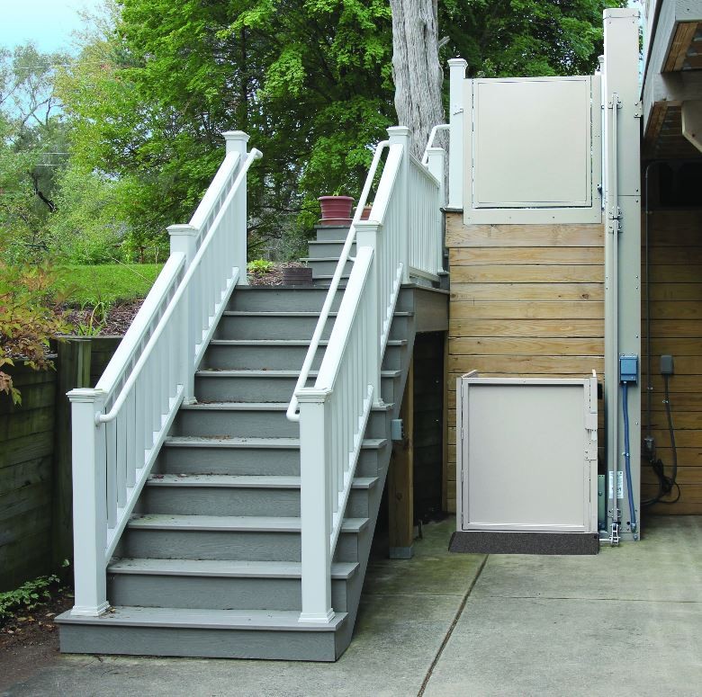 Bruno 3200 Series Outdoor Vertical Platform Lift